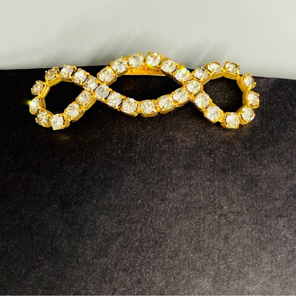 Vintage Rhinestone Shoe Clips Clear Prong Set Crystals - Picture 9 of 11